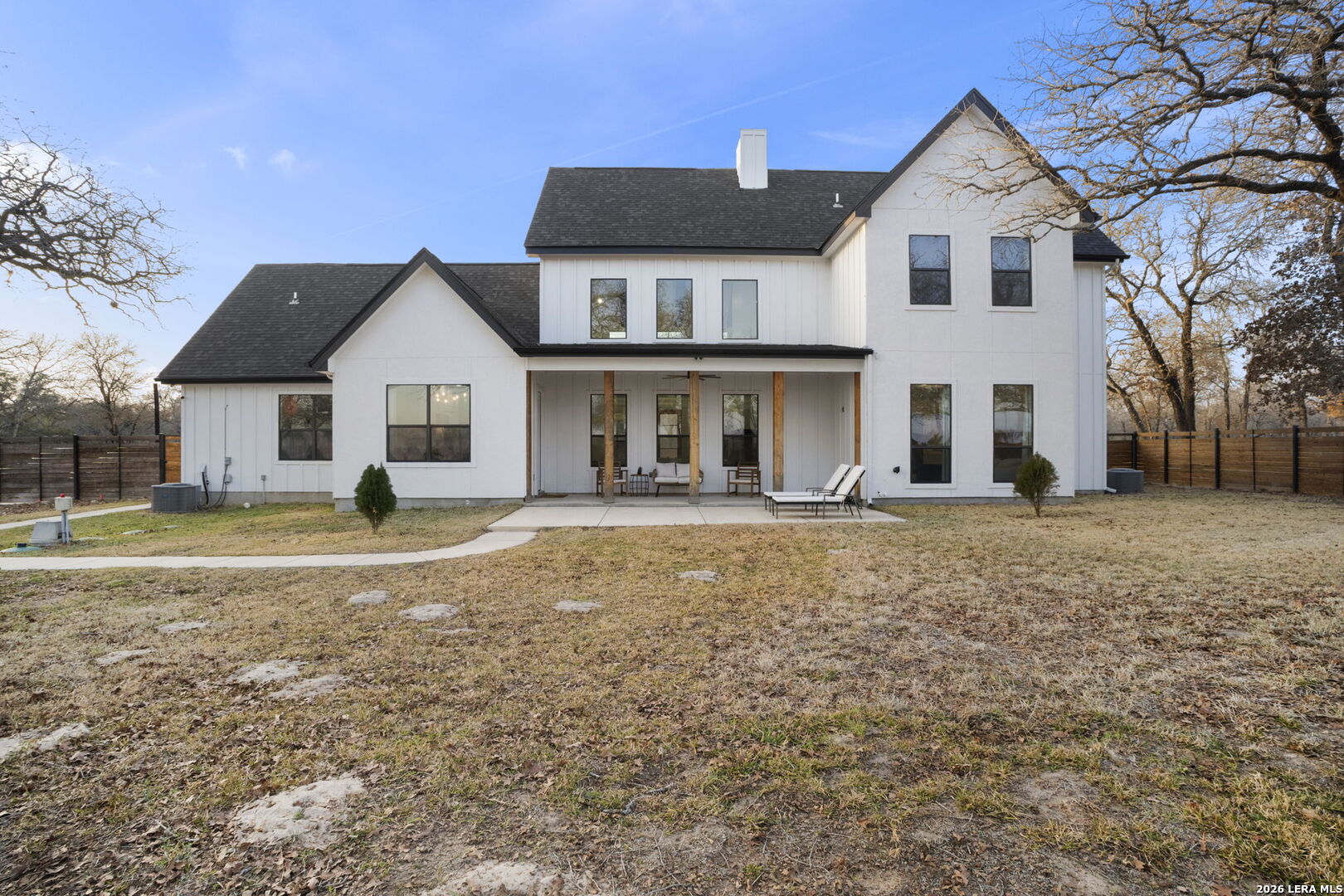 204 OAK FIELDS DR
