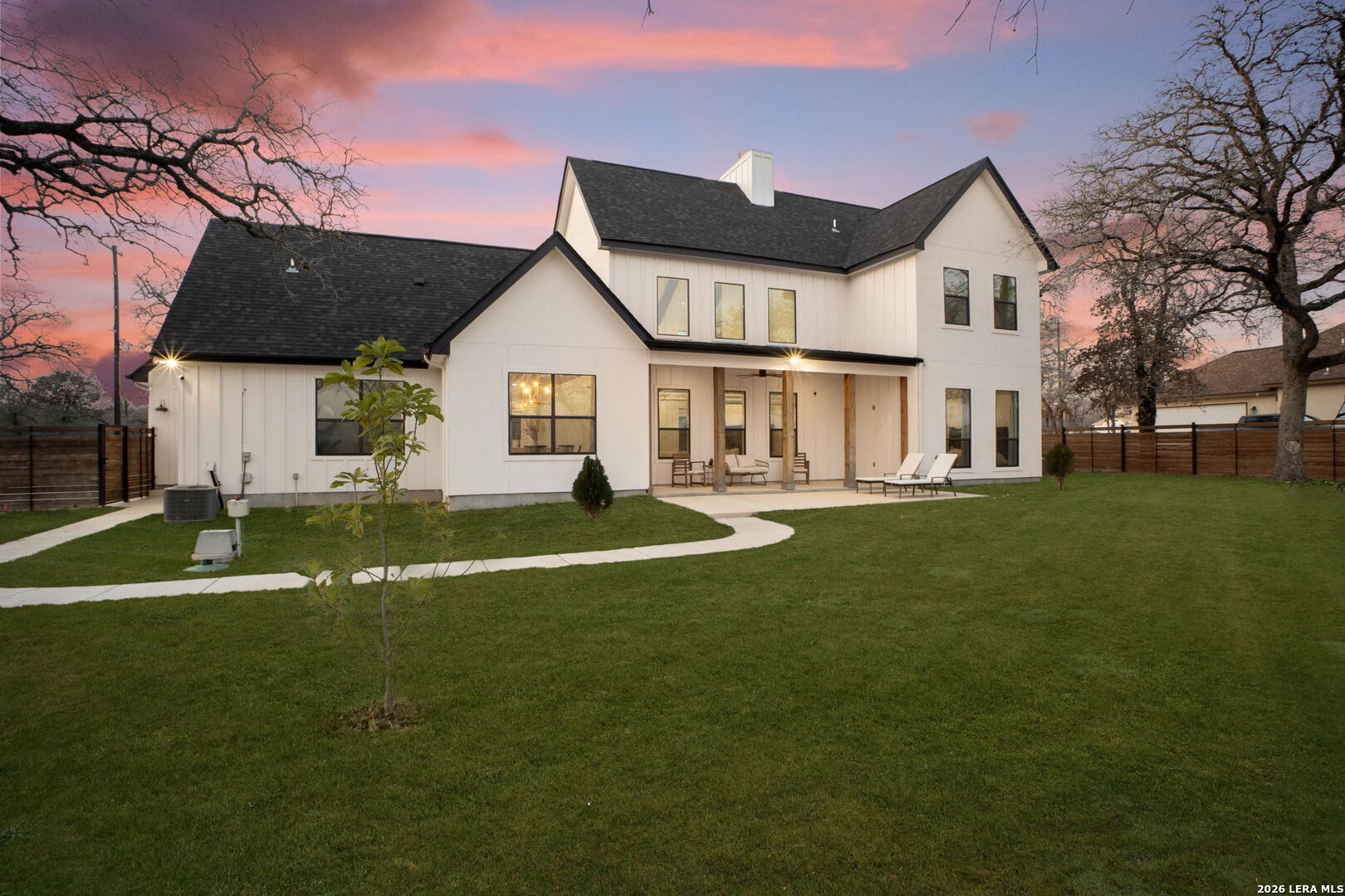 204 OAK FIELDS DR