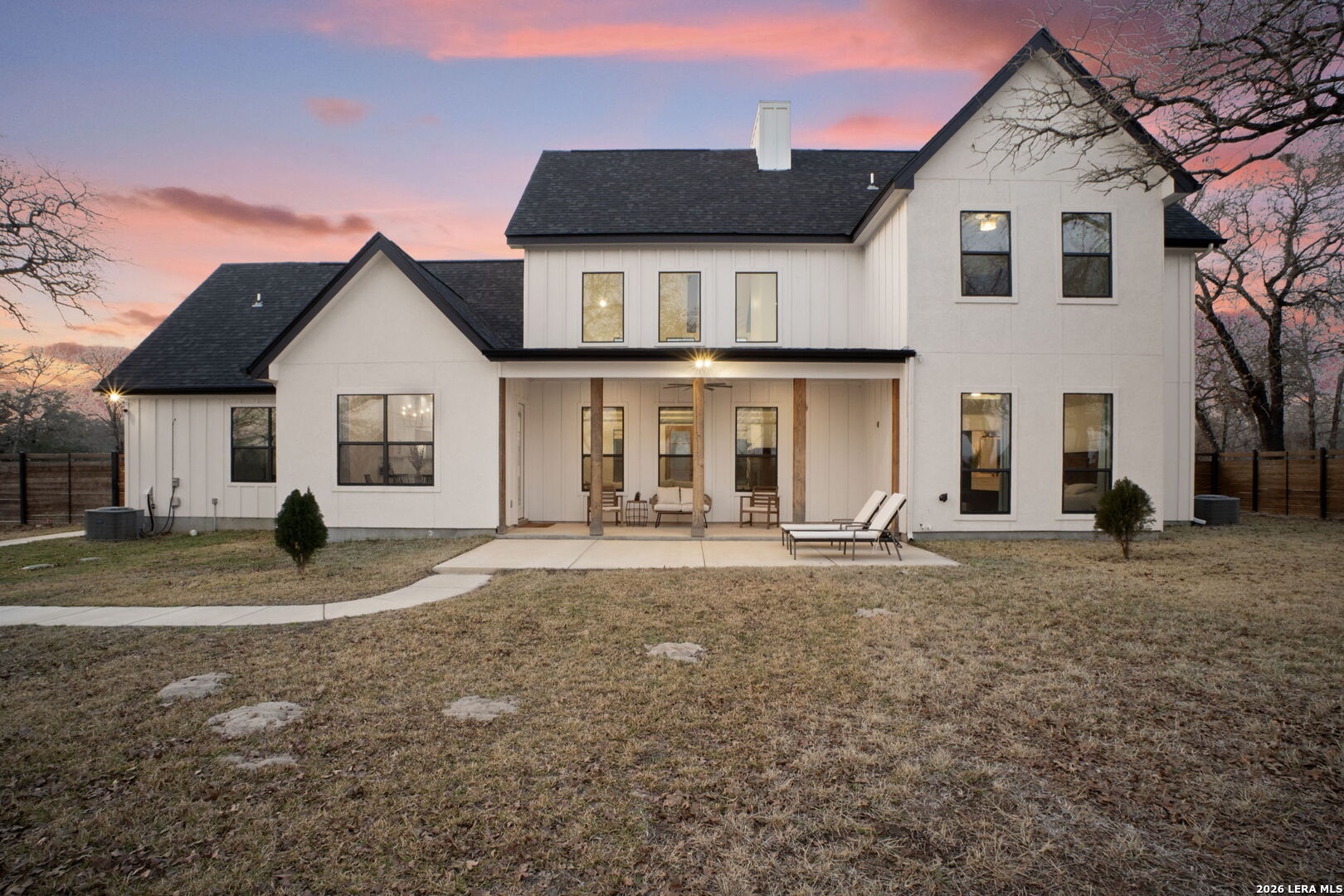 204 OAK FIELDS DR