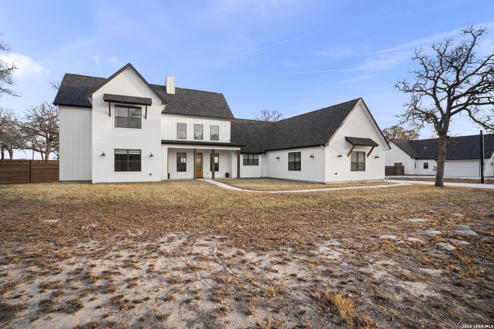 204 OAK FIELDS DR