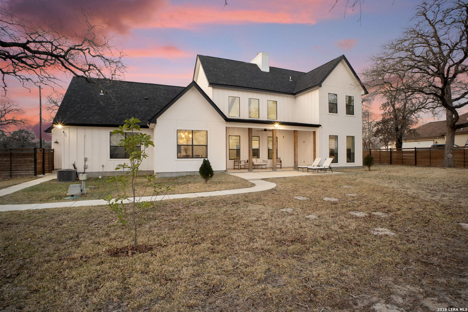 204 OAK FIELDS DR
