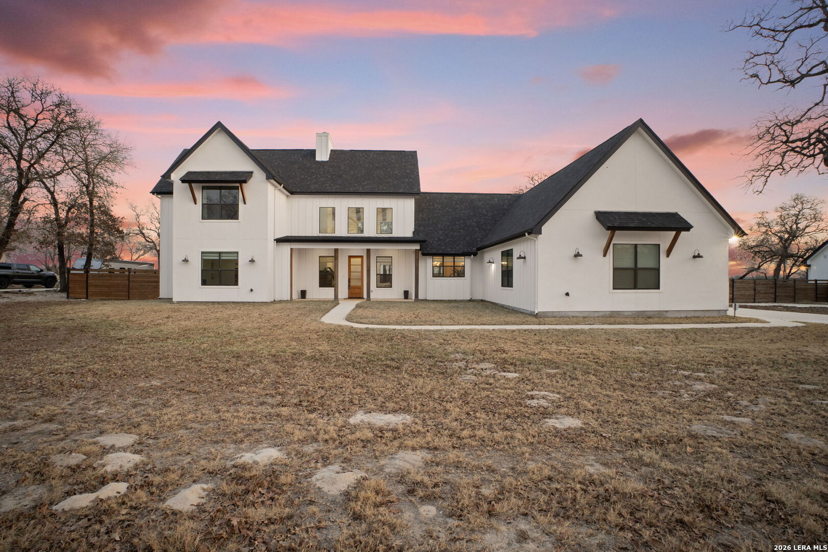 204 OAK FIELDS DR