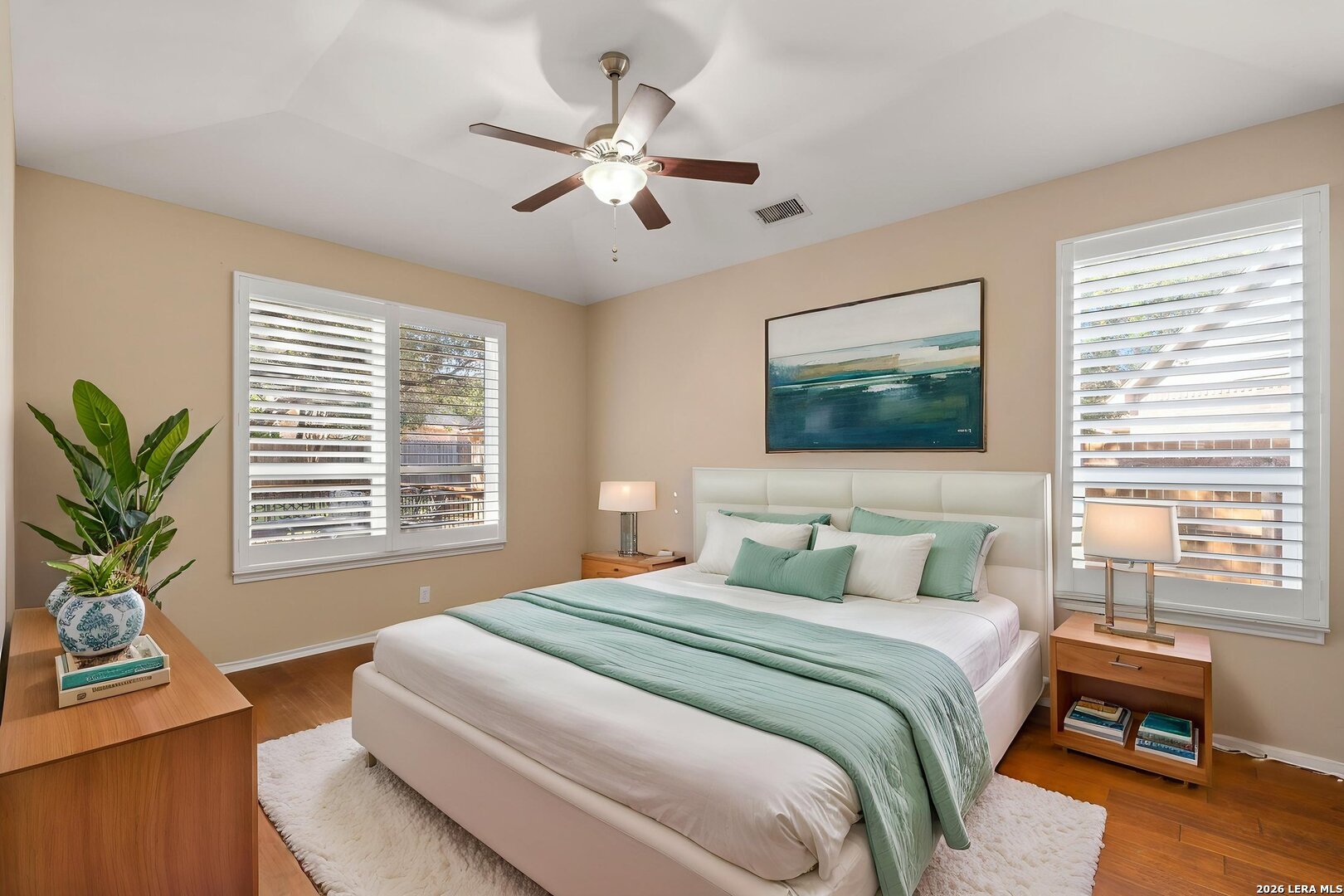 16706 Stones Throw