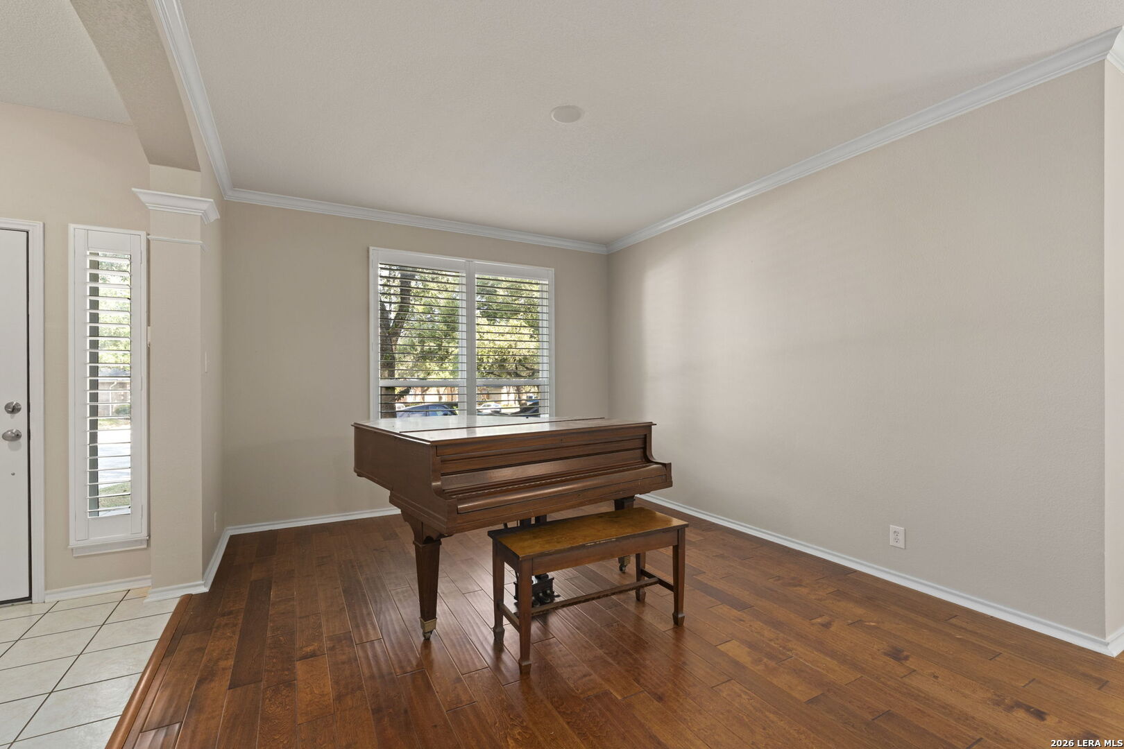 16706 Stones Throw