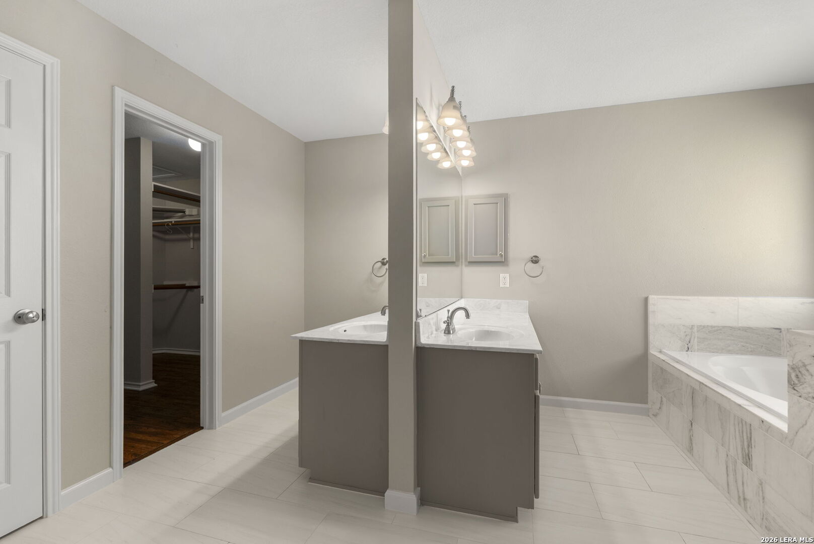 16706 Stones Throw