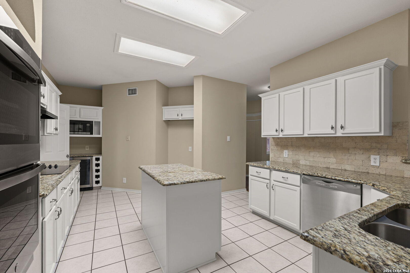 16706 Stones Throw