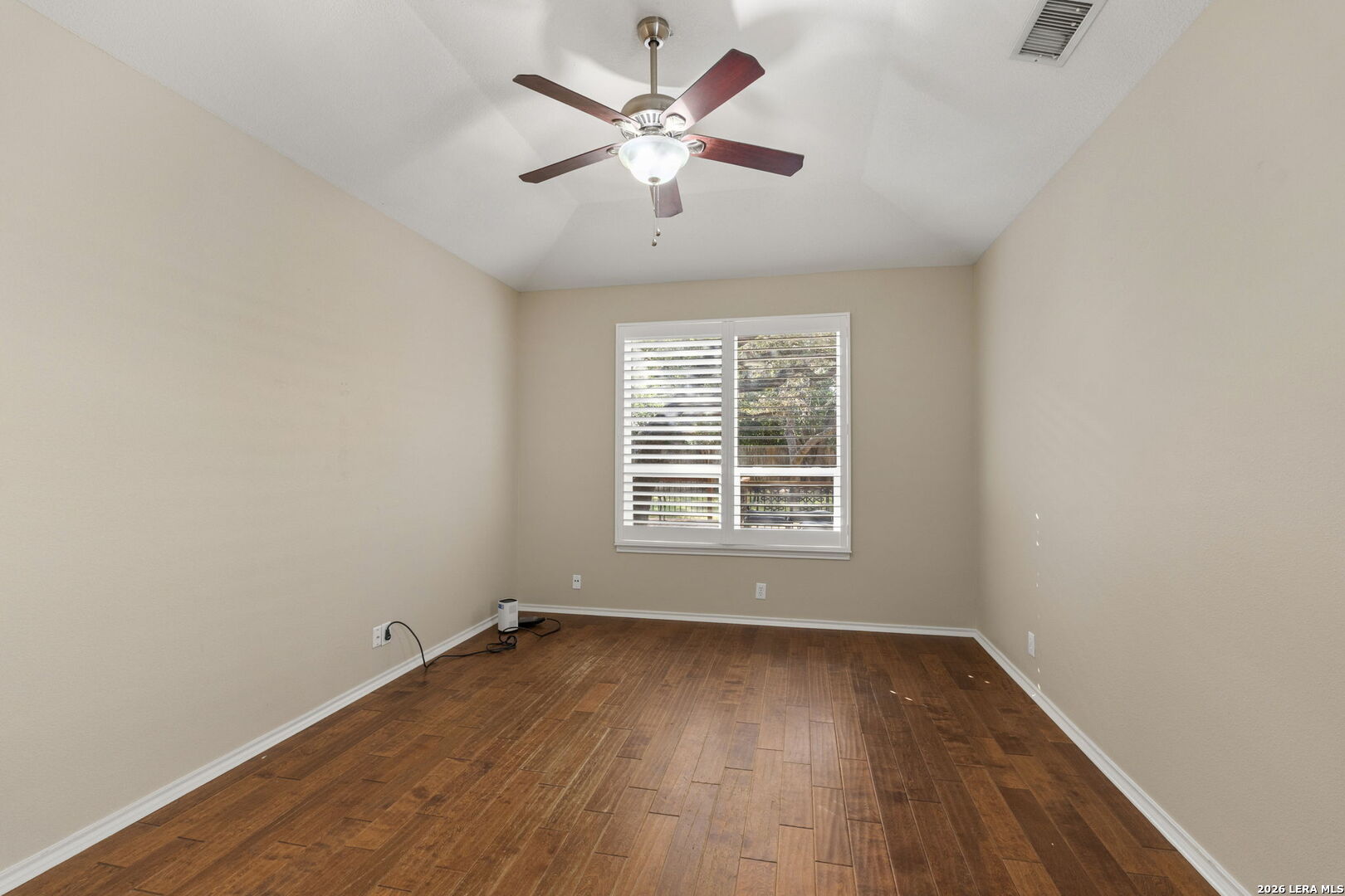 16706 Stones Throw