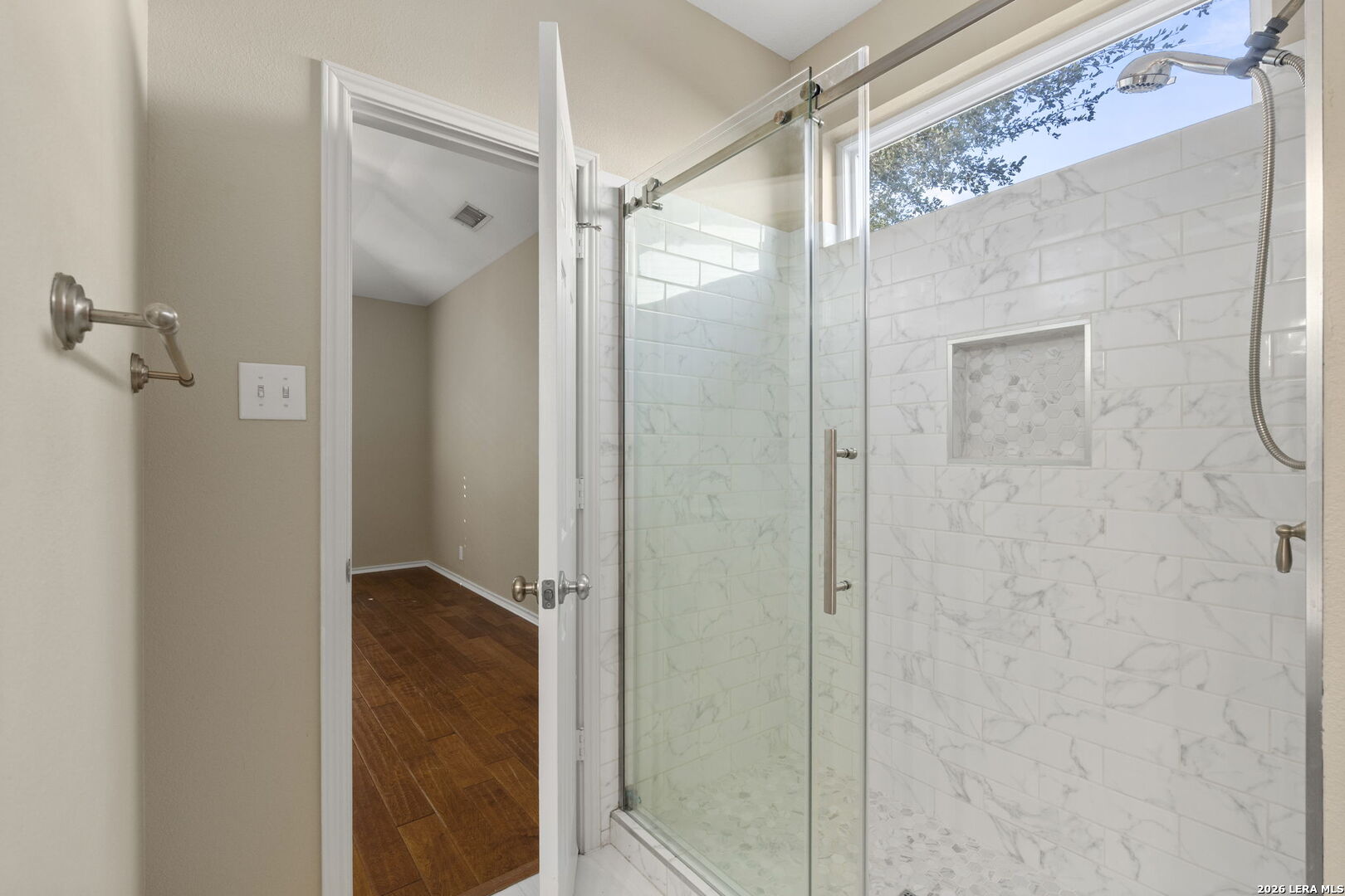 16706 Stones Throw