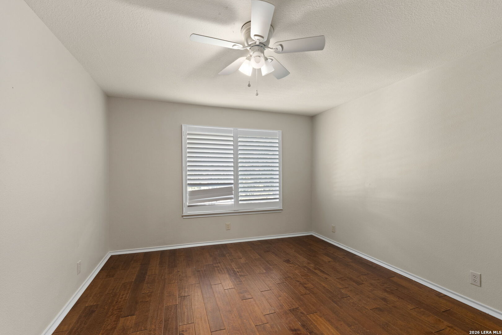 16706 Stones Throw