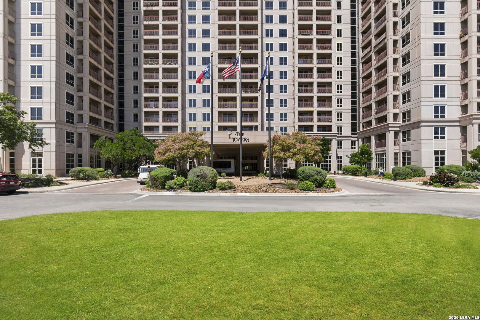1 TOWERS PARK LN Unit: 2304