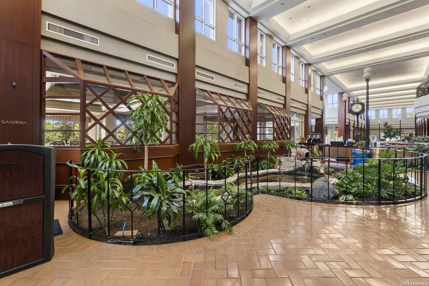 1 TOWERS PARK LN Unit: 2304
