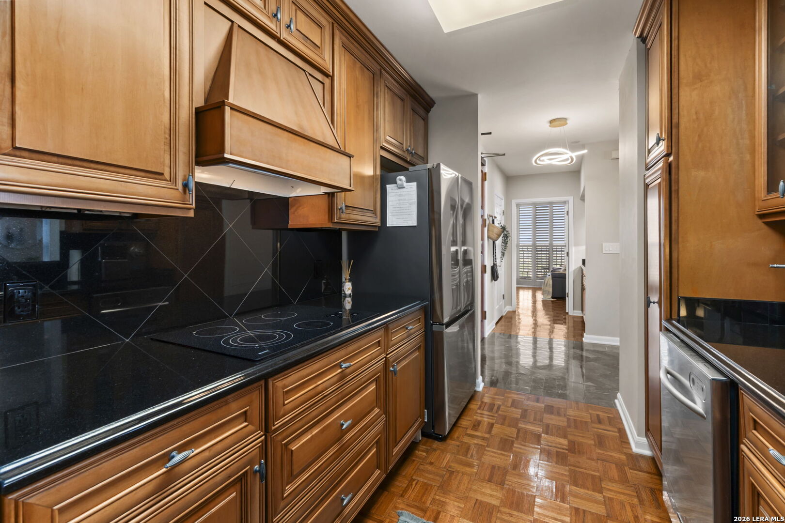 1 TOWERS PARK LN Unit: 2304
