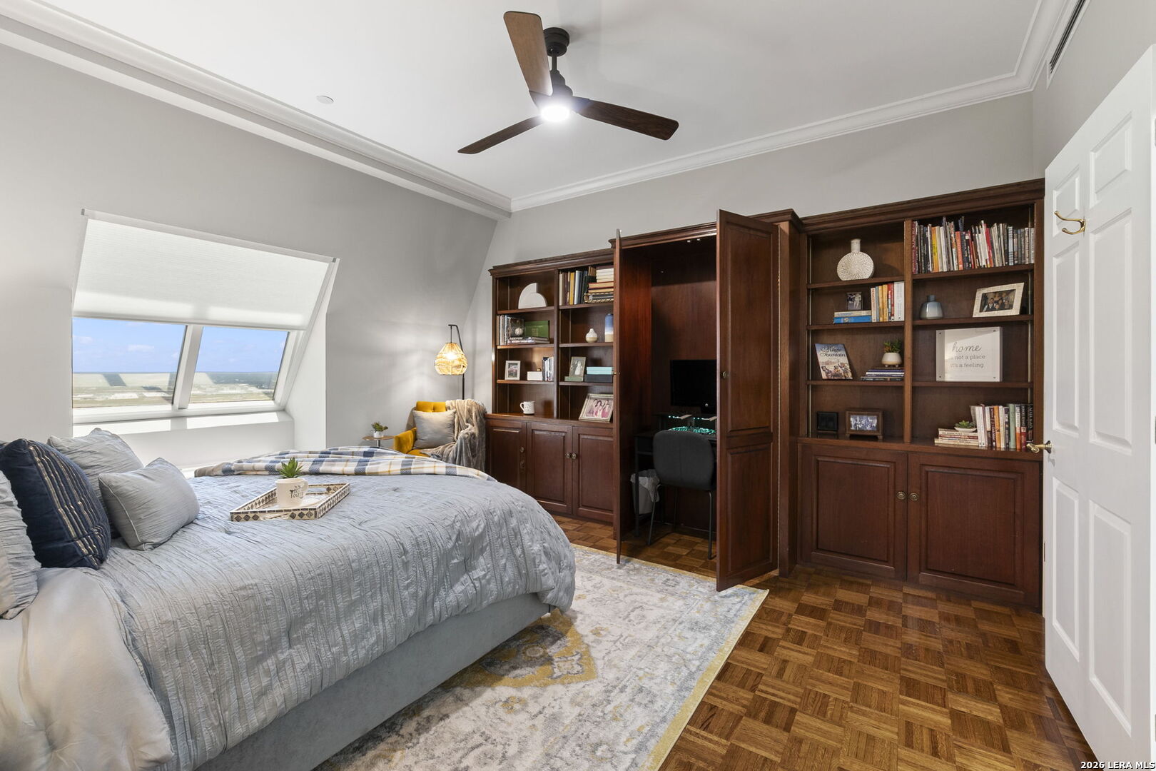 1 TOWERS PARK LN Unit: 2304