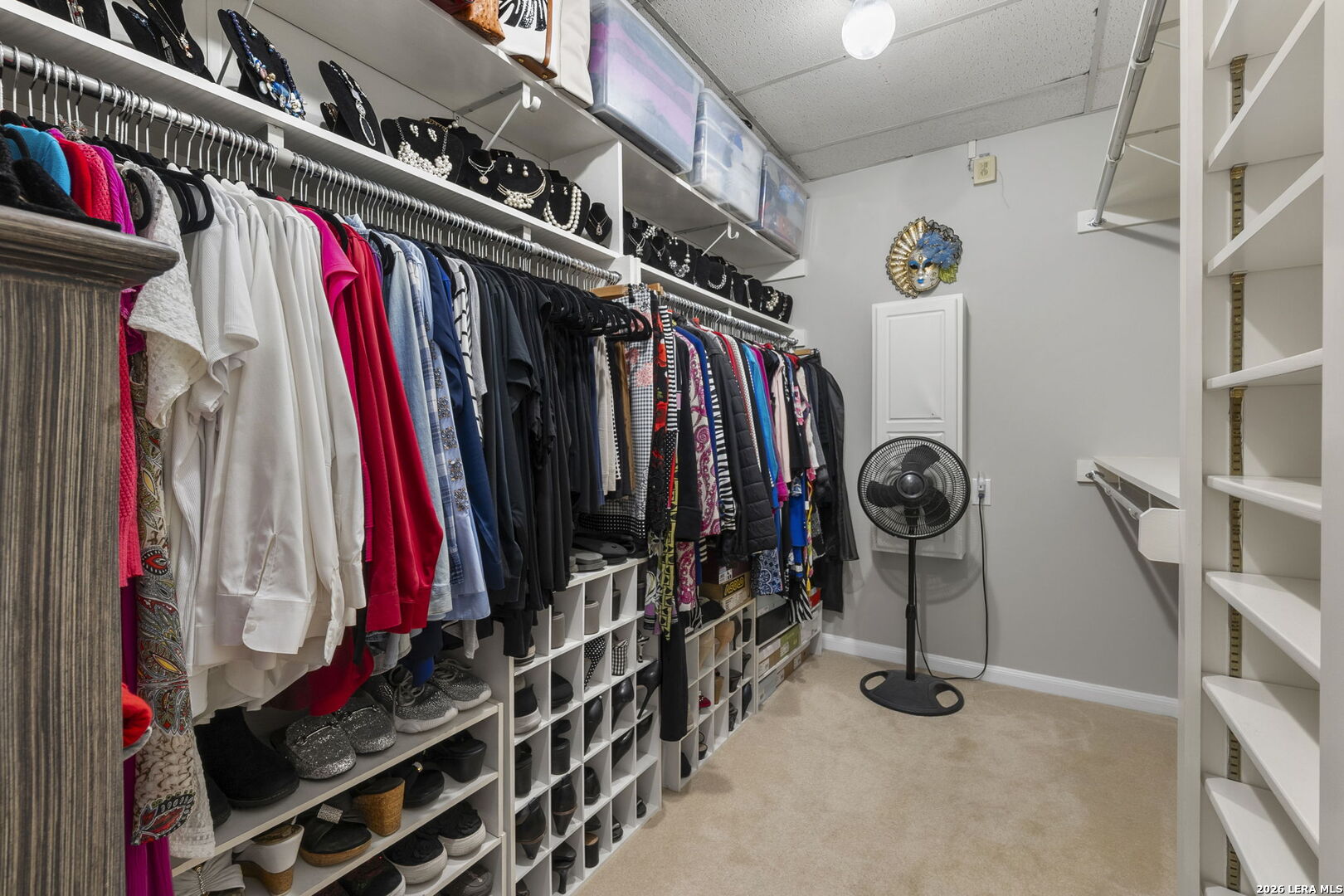 1 TOWERS PARK LN Unit: 2304