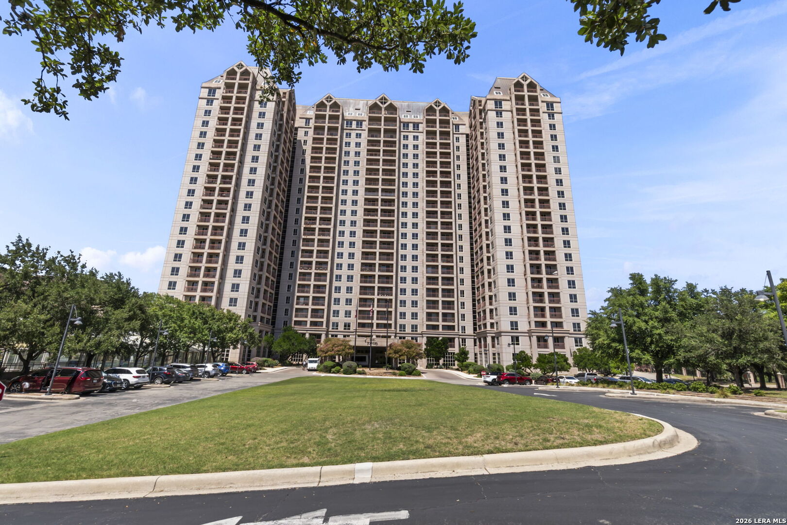 1 TOWERS PARK LN Unit: 2304