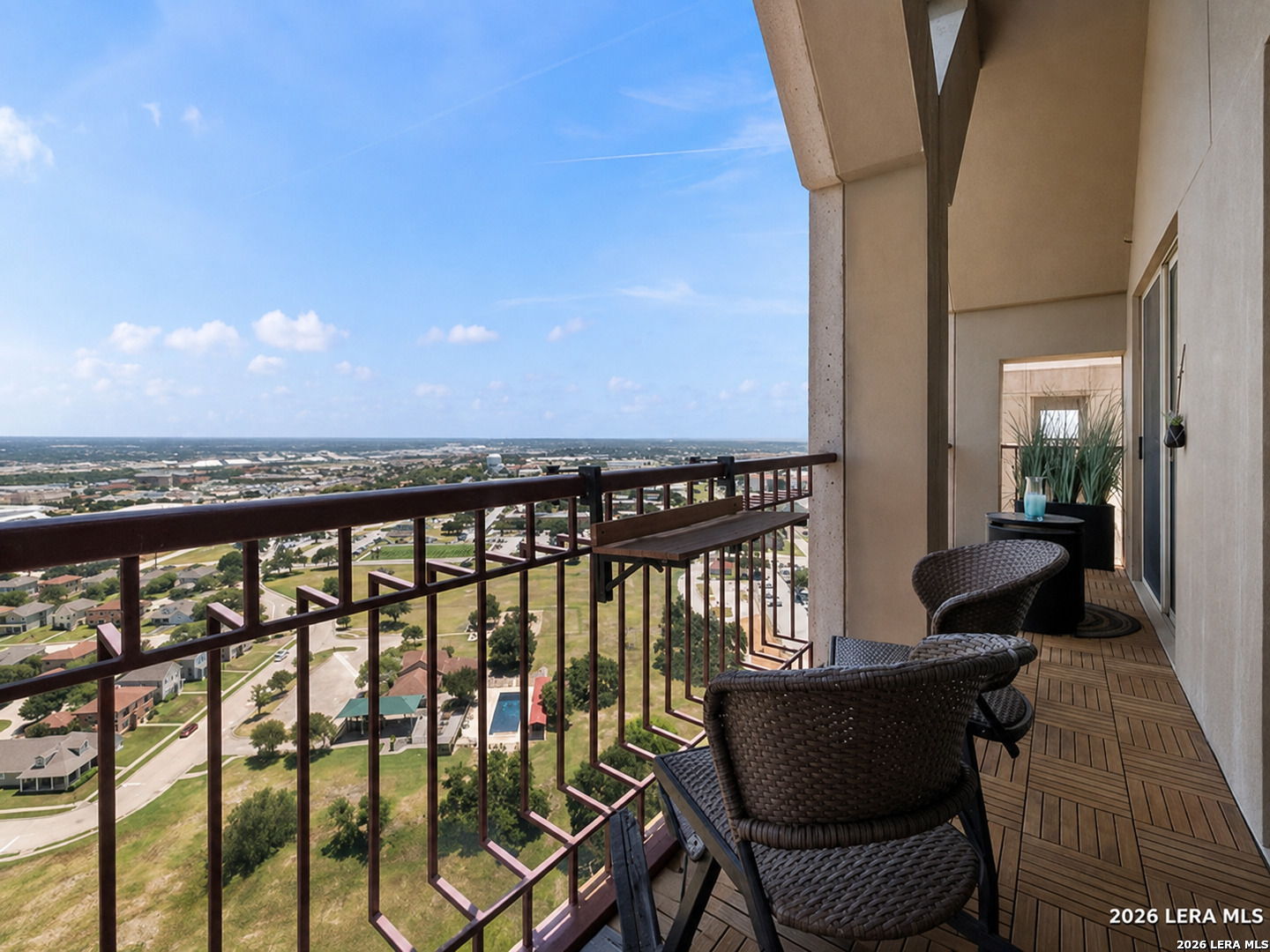 1 TOWERS PARK LN Unit: 2304