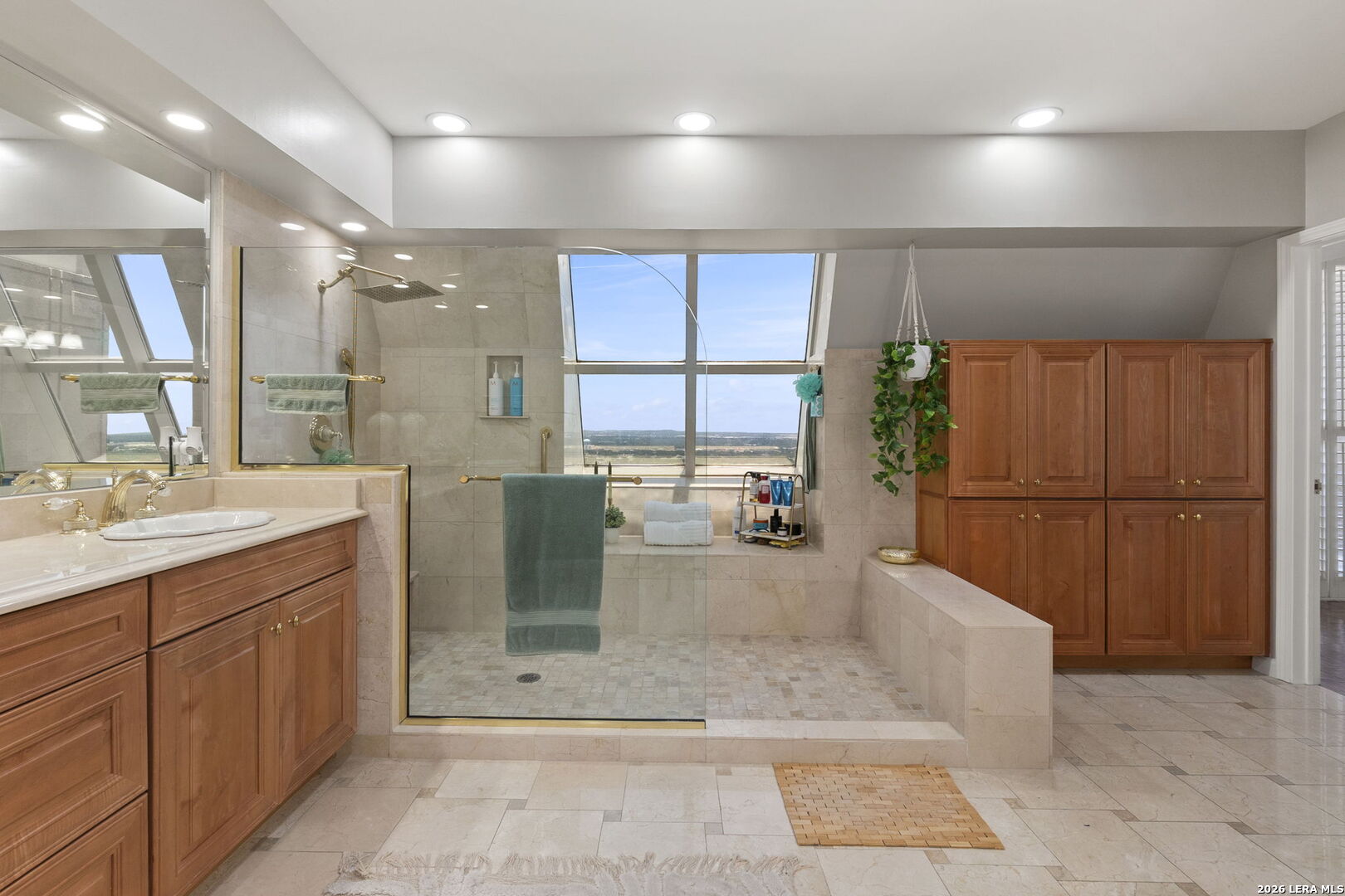 1 TOWERS PARK LN Unit: 2304