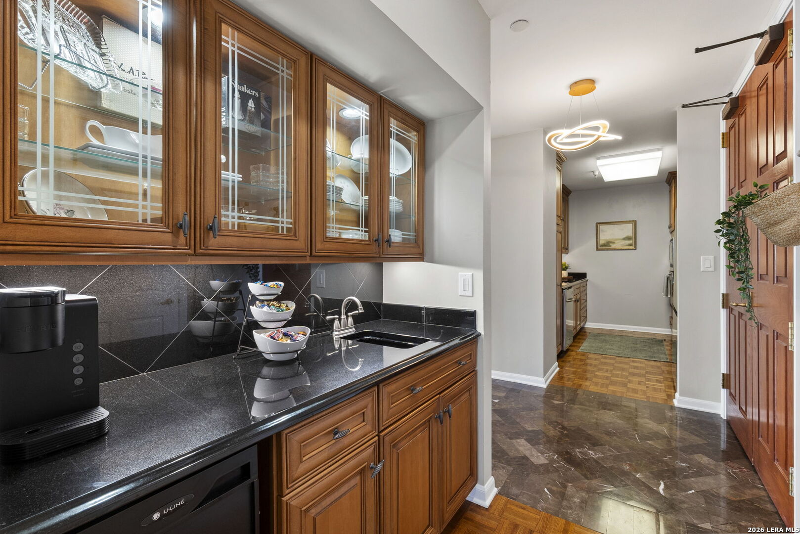 1 TOWERS PARK LN Unit: 2304