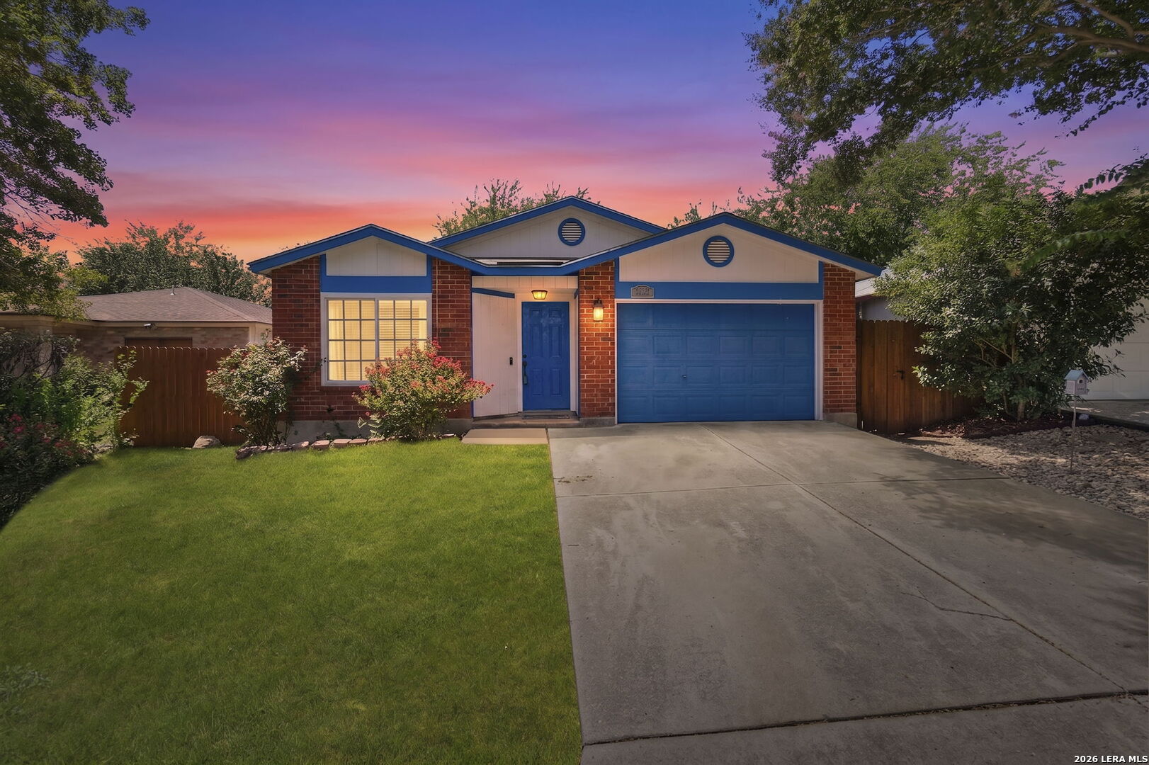 6862 FLAMING RIDGE DR