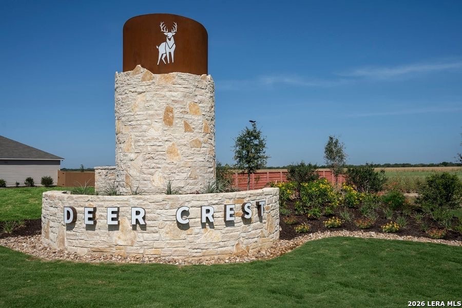 261 DEER CREST DR