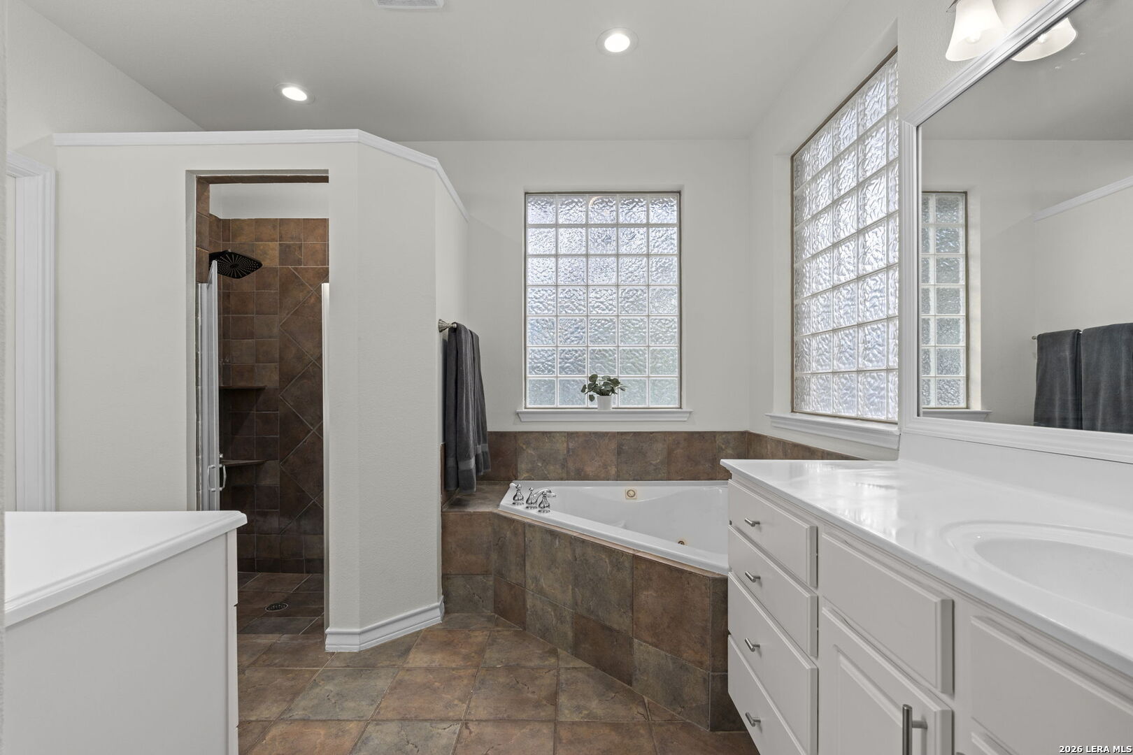 25822 HARMONY HOLW