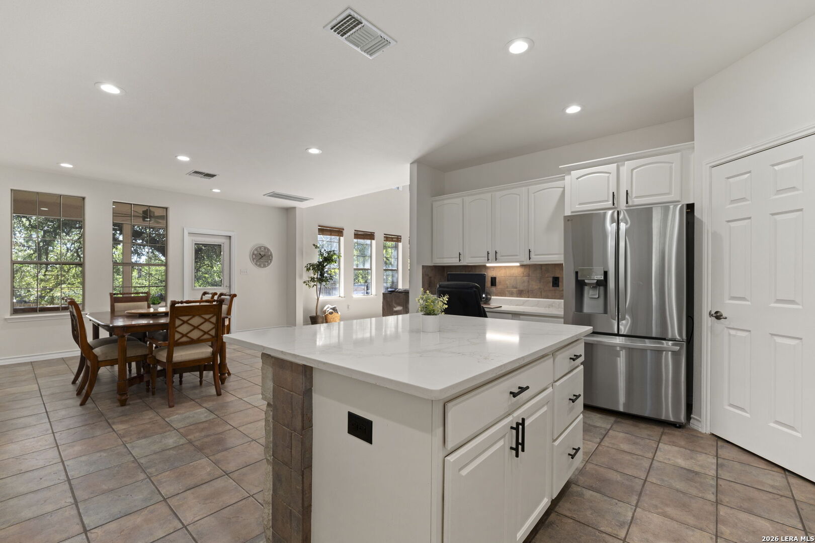 25822 HARMONY HOLW