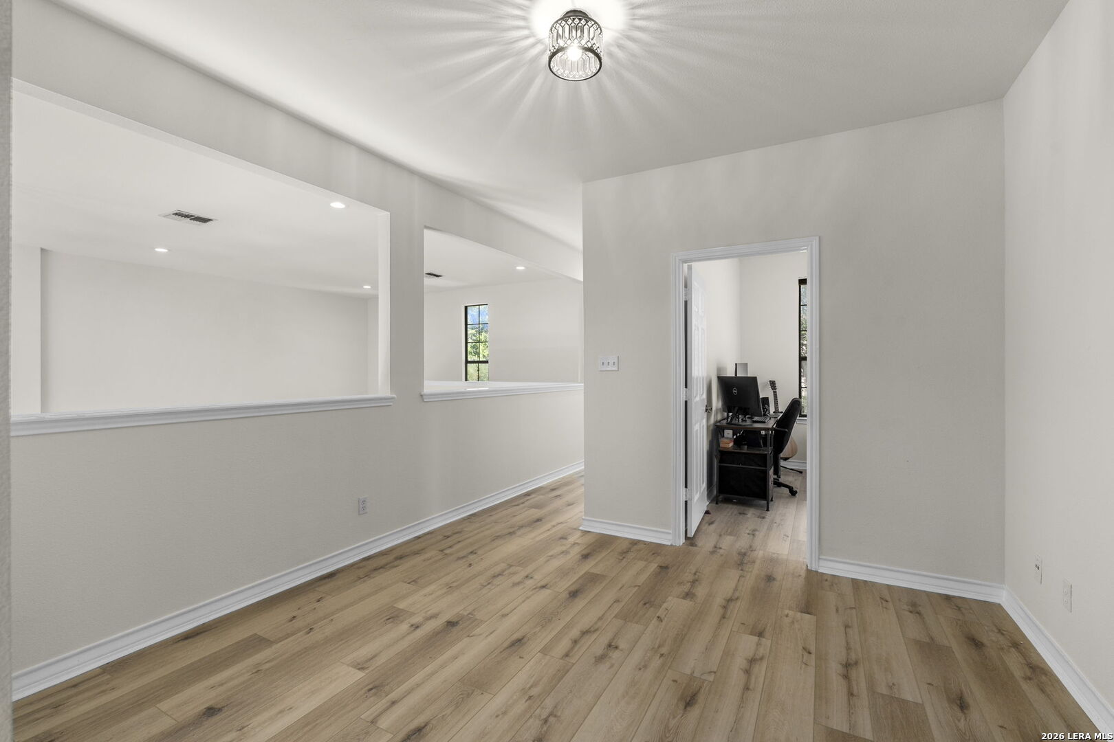 25822 HARMONY HOLW