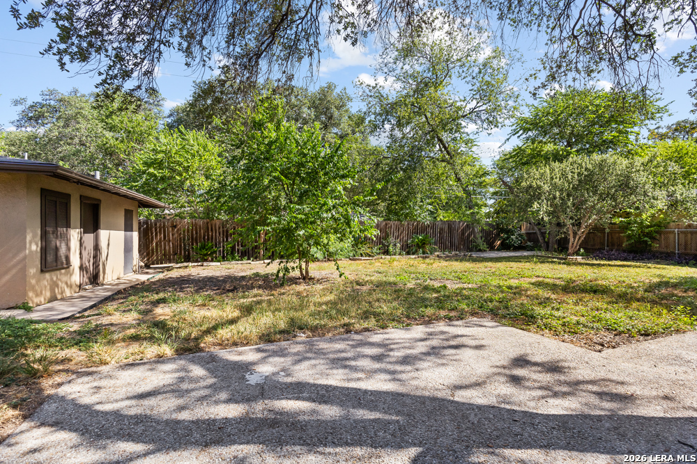 2519 W Kings Hwy