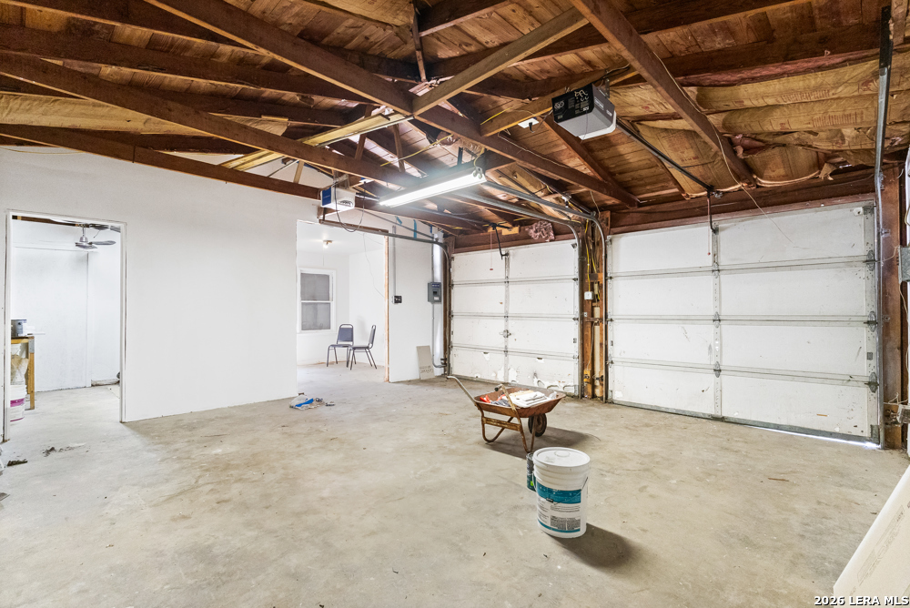 2519 W Kings Hwy