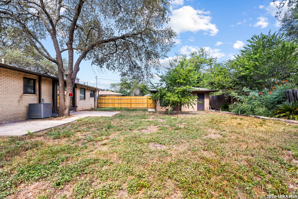 2519 W Kings Hwy