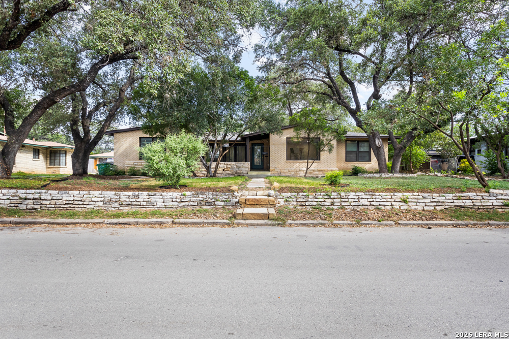 2519 W Kings Hwy