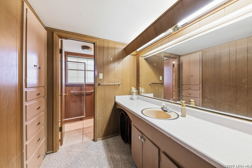 210 KIMBERLY DR