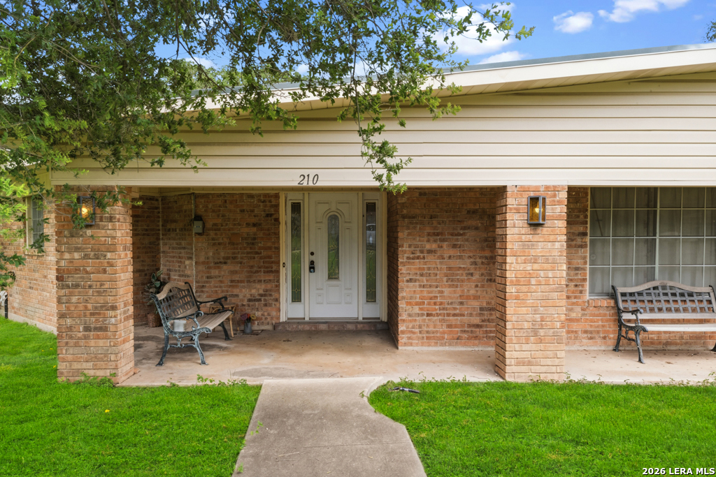 210 KIMBERLY DR
