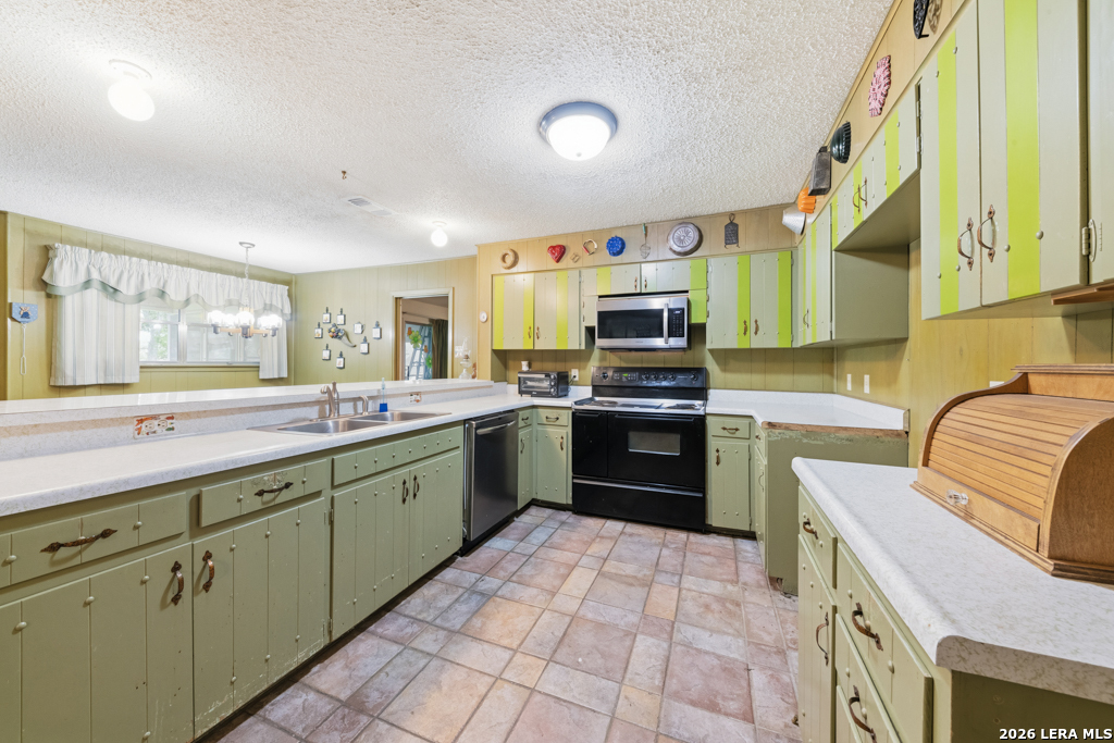 210 KIMBERLY DR