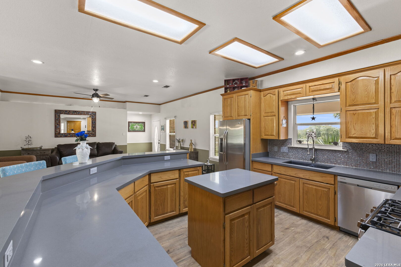 172 MEADOW LAKE DR