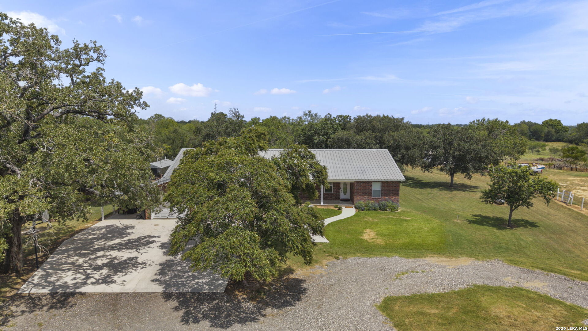 172 MEADOW LAKE DR