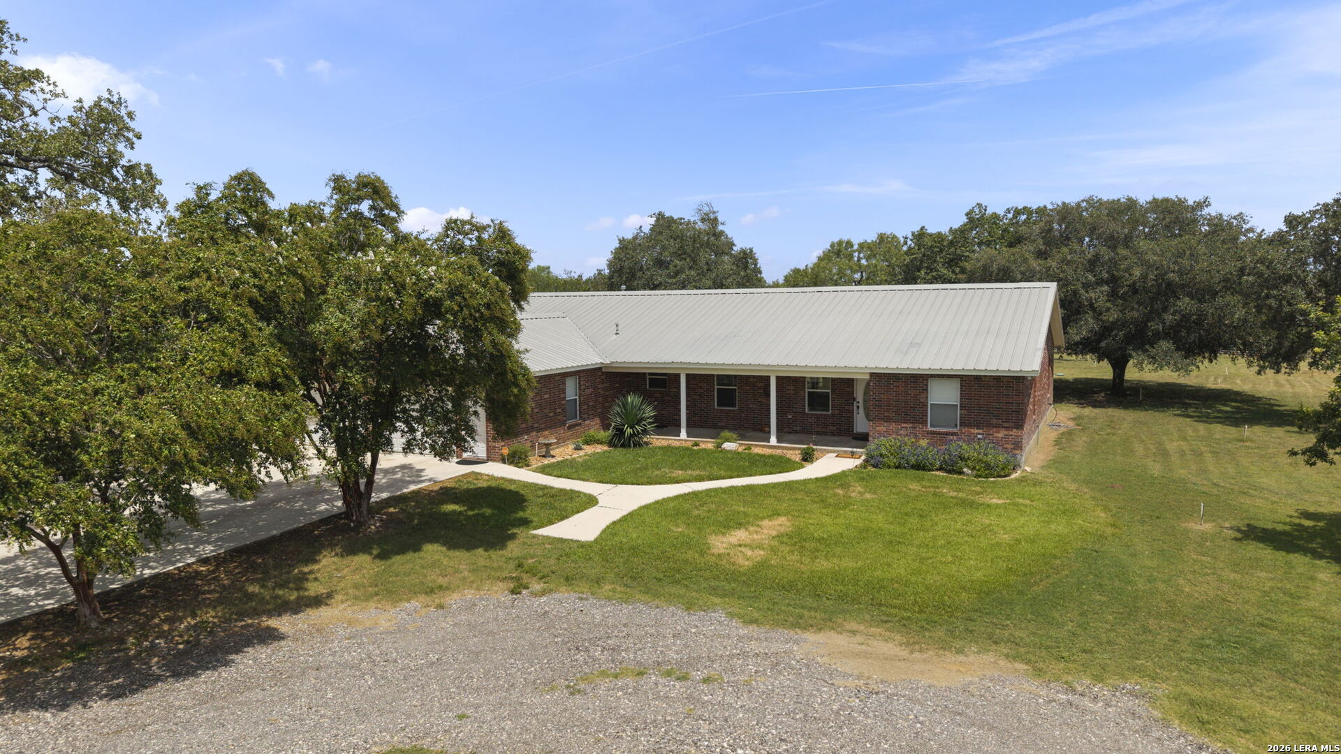 172 MEADOW LAKE DR