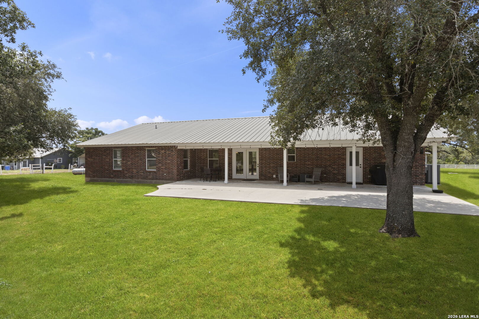 172 MEADOW LAKE DR