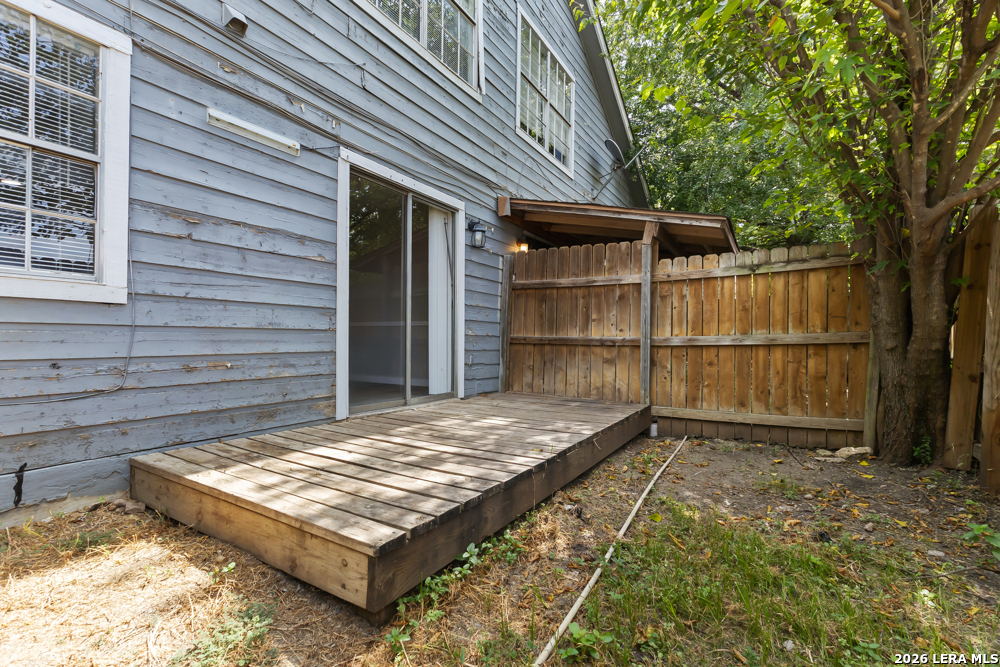 6710 WINDSOR HOLW