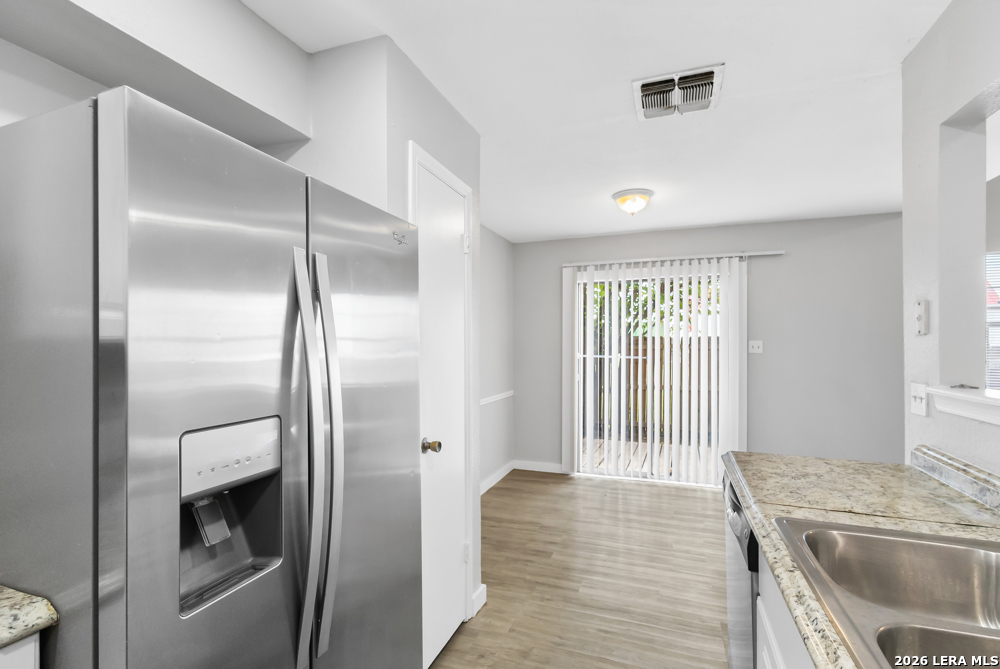 6710 WINDSOR HOLW
