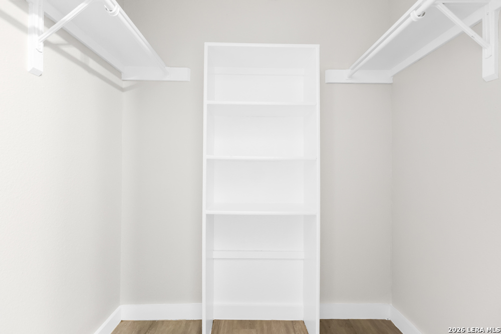 6710 WINDSOR HOLW