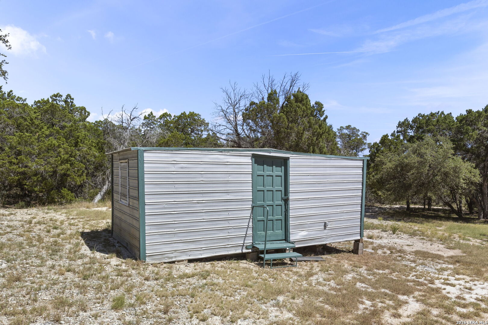 182 AUSTIN LN