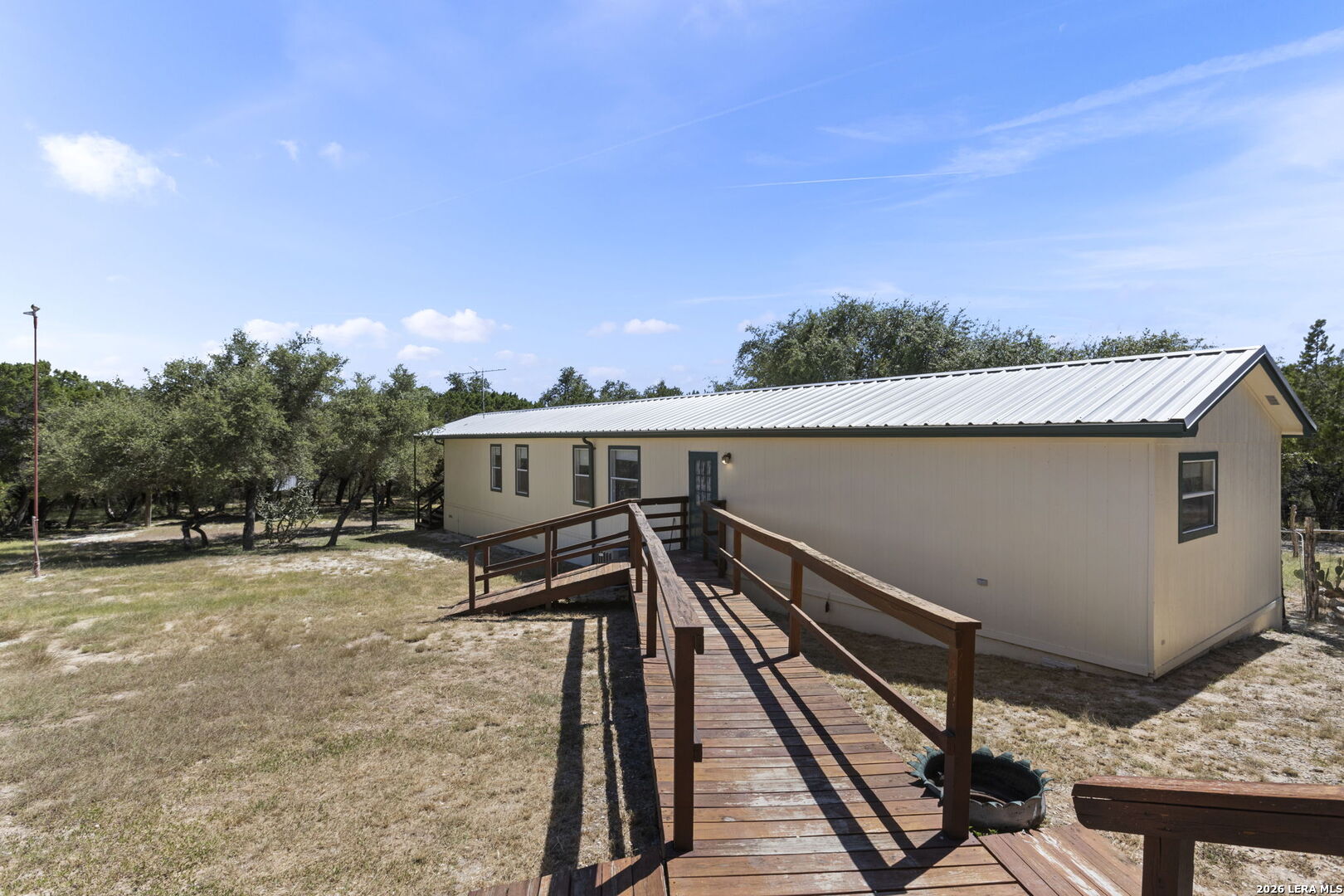 182 AUSTIN LN