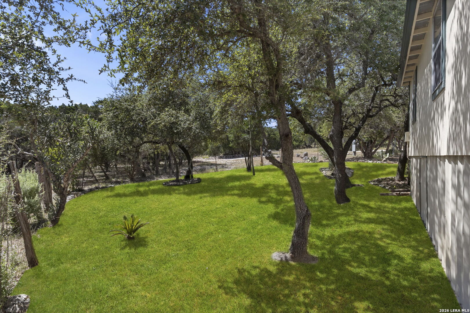 182 AUSTIN LN