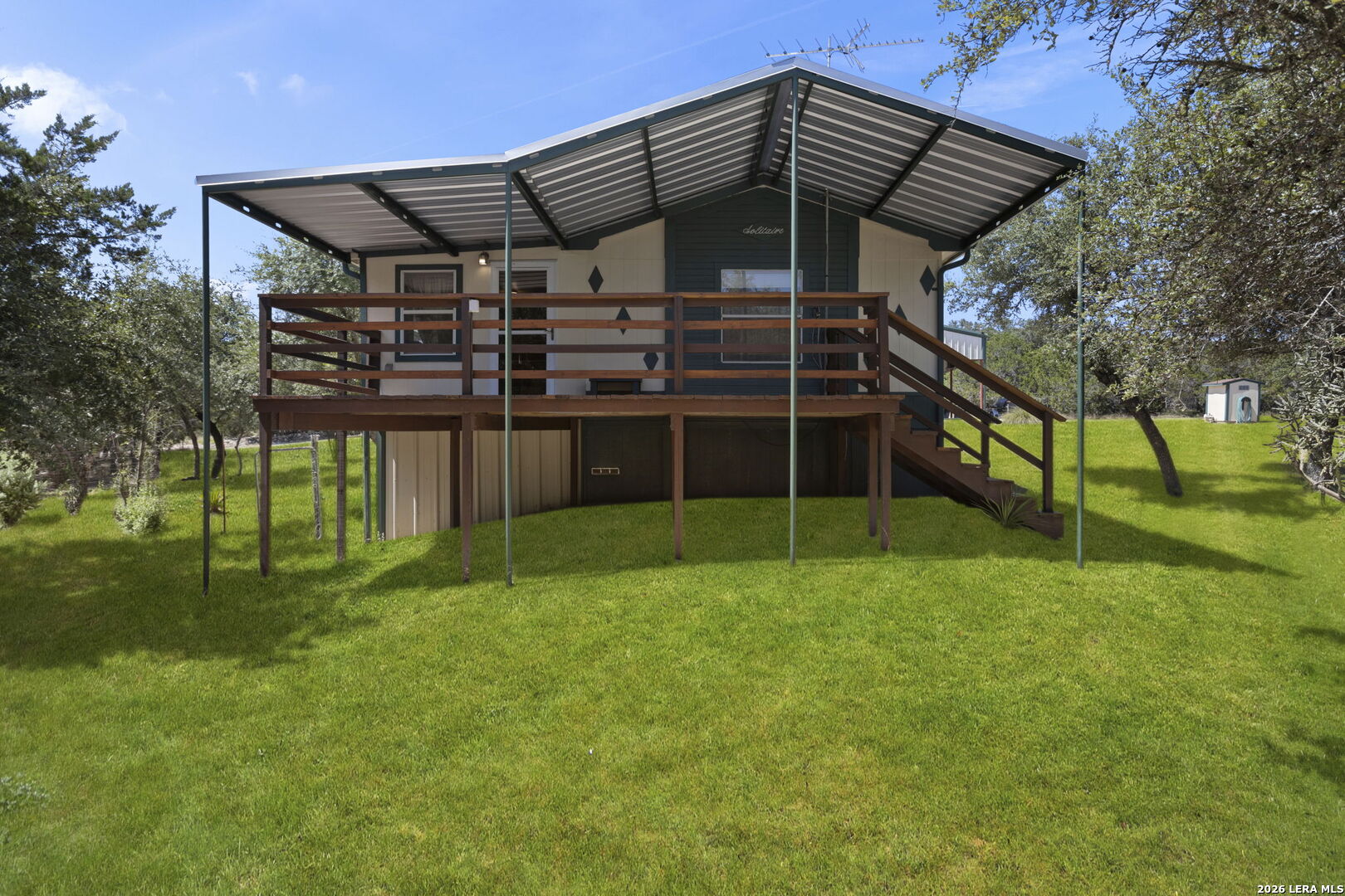182 AUSTIN LN