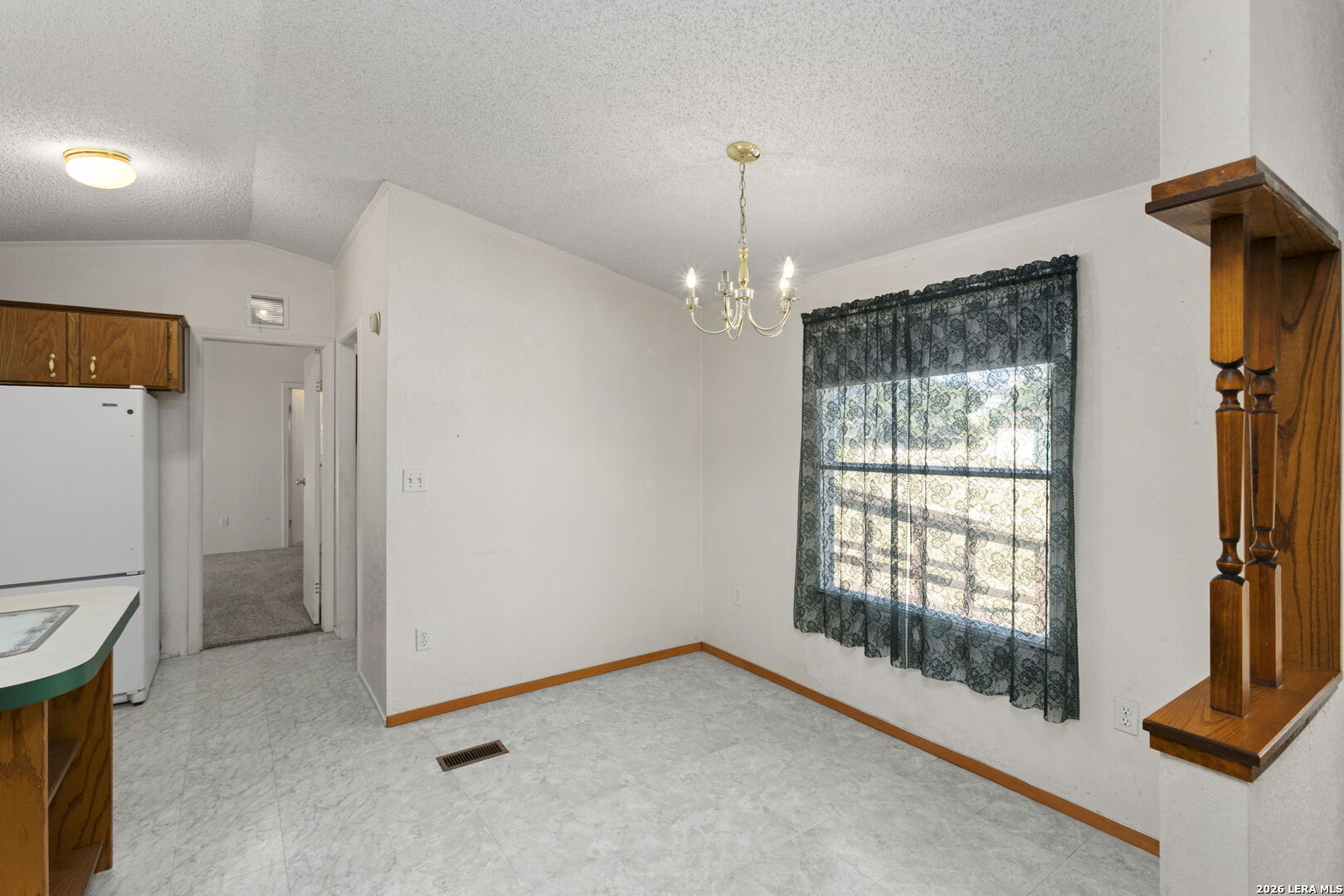 182 AUSTIN LN