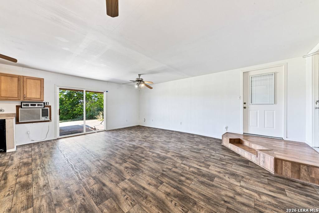 103 Lariat Dr