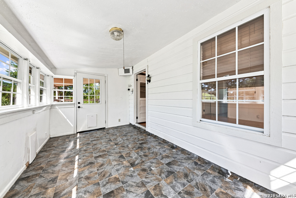 103 Lariat Dr