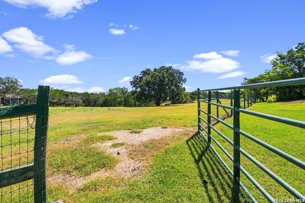 103 Lariat Dr