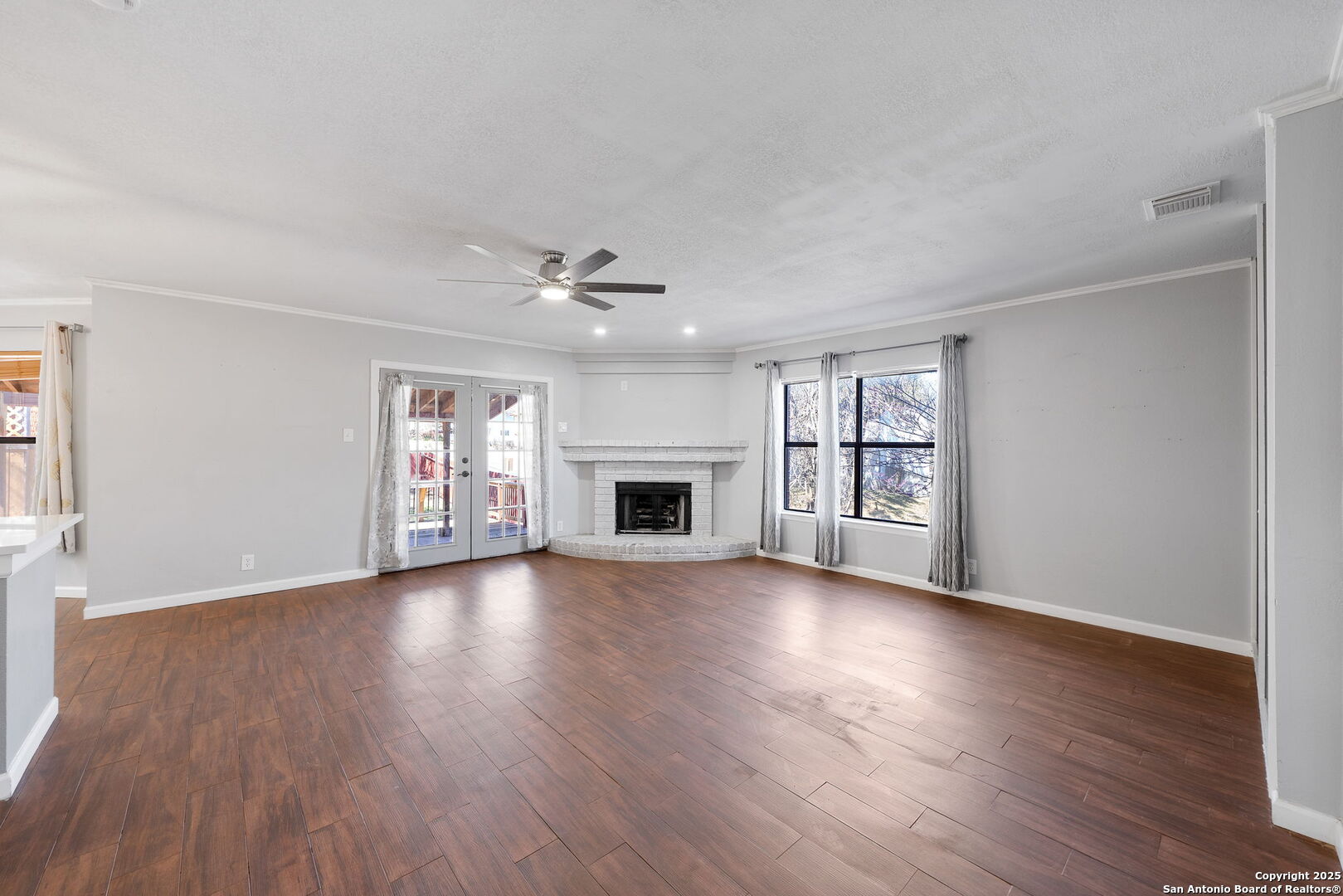7703 Sandia Bluff